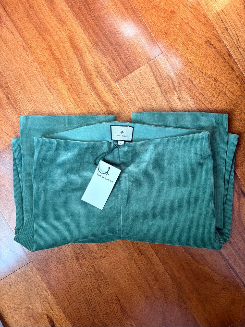 Tuckernuck green corduroy side zip pants size Large NWT Ashford